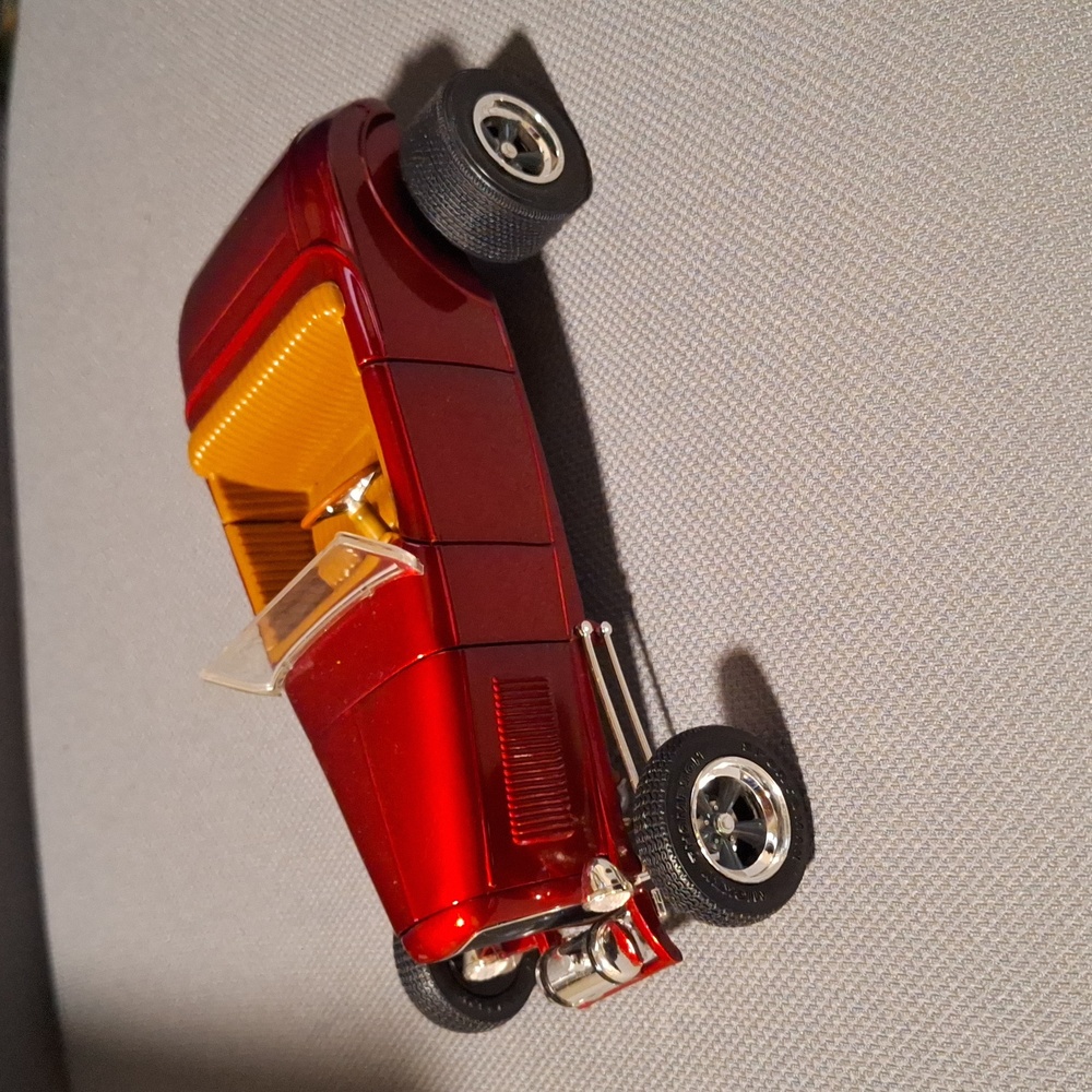 1932 Ford High Boy by Ertl